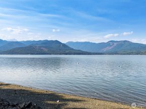 6698 Crimson Sky Loop, Seabeck WA 98380