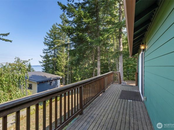 6698 Crimson Sky Loop, Seabeck WA 98380