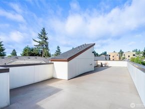 8853 Stone Avenue N, Seattle WA 98103