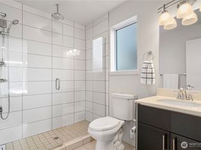 8853 Stone Avenue N, Seattle WA 98103