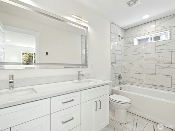 3010 Fauntleroy Avenue SW, Seattle WA 98126