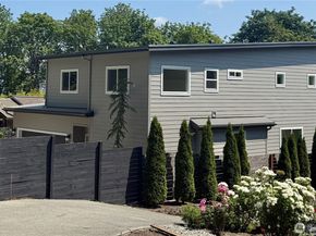 3010 Fauntleroy Avenue SW, Seattle WA 98126