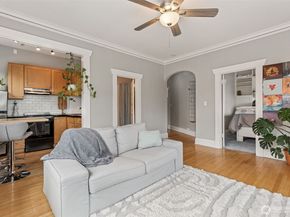 905 NE 43rd Street 311, Seattle WA 98105