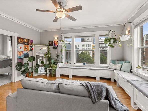 905 NE 43rd Street 311, Seattle WA 98105