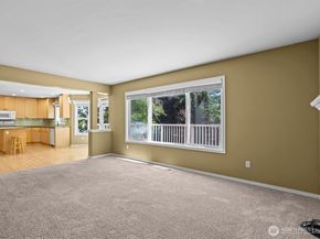 3136 NE 170th Avenue, Bellevue WA 98008
