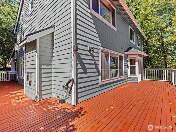3136 NE 170th Avenue, Bellevue WA 98008
