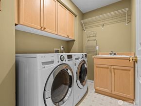 3136 NE 170th Avenue, Bellevue WA 98008