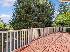 3136 NE 170th Avenue, Bellevue WA 98008