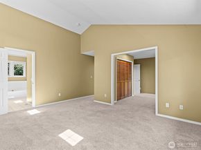 3136 NE 170th Avenue, Bellevue WA 98008