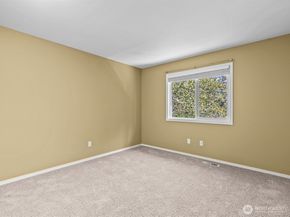 3136 NE 170th Avenue, Bellevue WA 98008