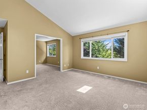 3136 NE 170th Avenue, Bellevue WA 98008