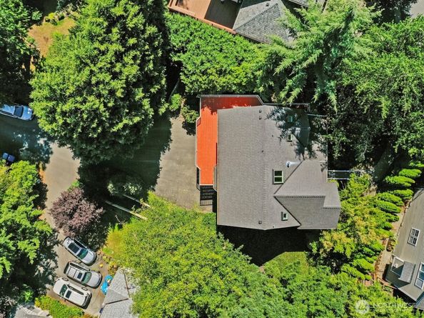 3136 NE 170th Avenue, Bellevue WA 98008