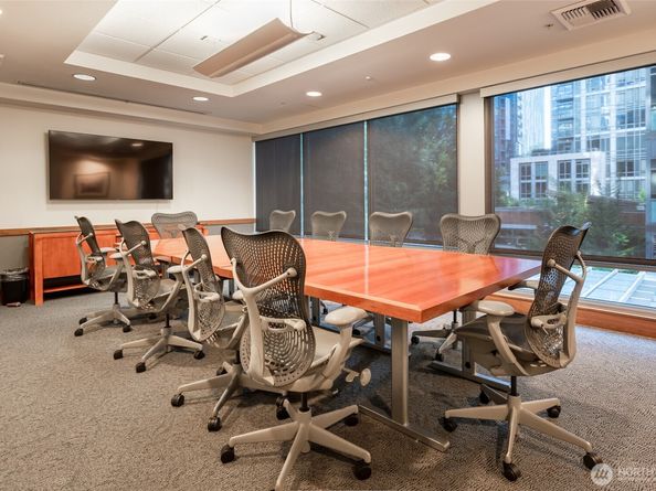 900 Lenora Street W807, Seattle WA 98121