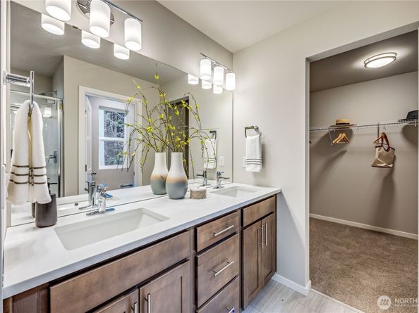168 NE Shadowhawk Lane, Bremerton WA 98311