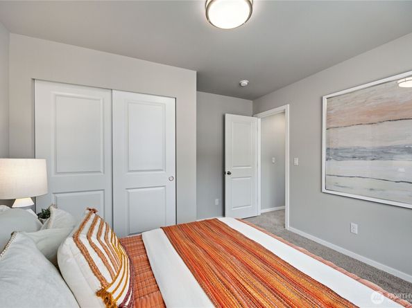 168 NE Shadowhawk Lane, Bremerton WA 98311
