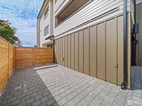 11256 Evanston Avenue N, Seattle WA 98133