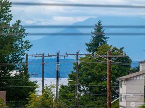 11256 Evanston Avenue N, Seattle WA 98133