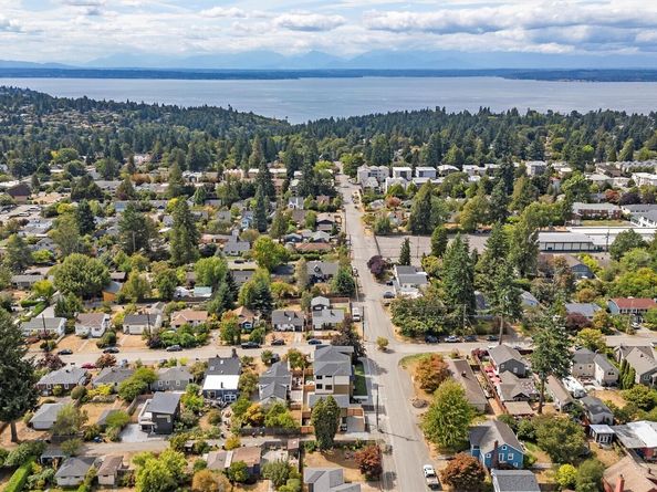 11256 Evanston Avenue N, Seattle WA 98133