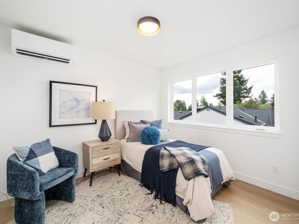 11256 Evanston Avenue N, Seattle WA 98133