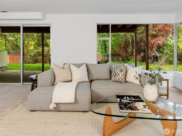 9724 Mercerwood Drive, Mercer Island WA 98040