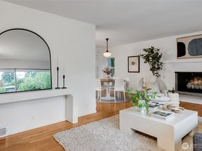 9724 Mercerwood Drive, Mercer Island WA 98040