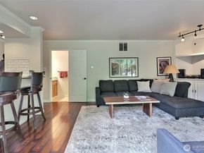 5578 Lynwood Center Road NE, Bainbridge Island WA 98110
