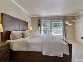 5578 Lynwood Center Road NE, Bainbridge Island WA 98110