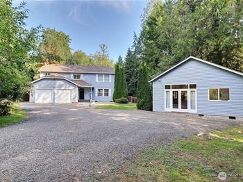 5578 Lynwood Center Road NE