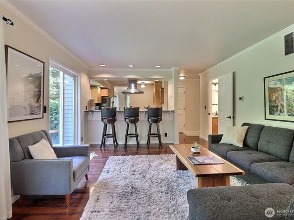 5578 Lynwood Center Road NE, Bainbridge Island WA 98110