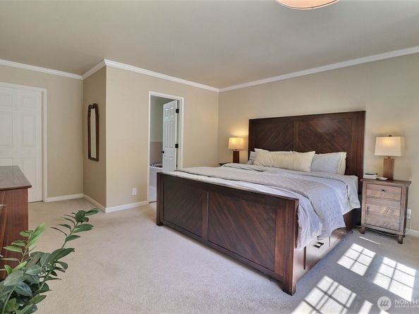 5578 Lynwood Center Road NE, Bainbridge Island WA 98110