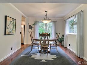 5578 Lynwood Center Road NE, Bainbridge Island WA 98110