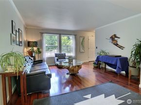 5578 Lynwood Center Road NE, Bainbridge Island WA 98110