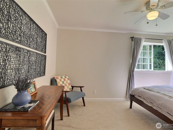 5578 Lynwood Center Road NE, Bainbridge Island WA 98110
