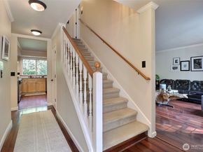 5578 Lynwood Center Road NE, Bainbridge Island WA 98110