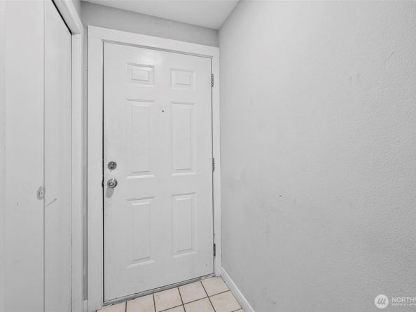 949 Aberdeen Ave ne B104, Renton WA 98059