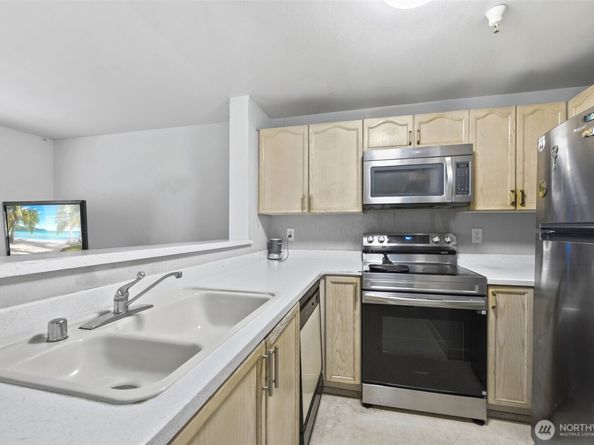 949 Aberdeen Ave ne B104, Renton WA 98059