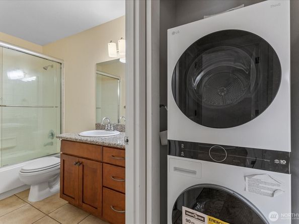 130 105th Avenue SE 108, Bellevue WA 98004
