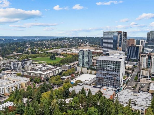 130 105th Avenue SE 108, Bellevue WA 98004