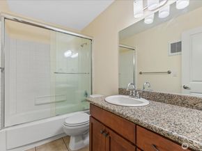 130 105th Avenue SE 108, Bellevue WA 98004