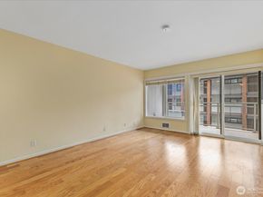 130 105th Avenue SE 108, Bellevue WA 98004
