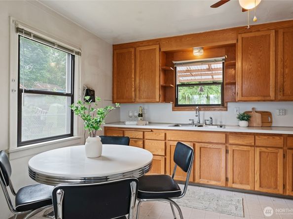 10045 1st Avenue S, Seattle WA 98168