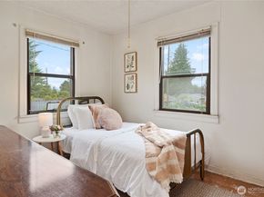 10045 1st Avenue S, Seattle WA 98168