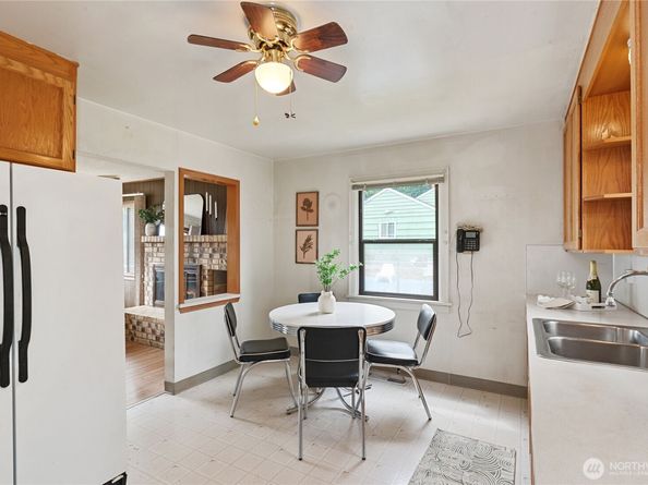 10045 1st Avenue S, Seattle WA 98168