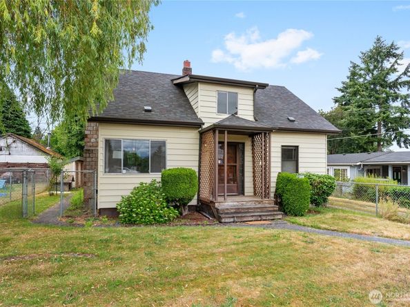 10045 1st Avenue S, Seattle WA 98168