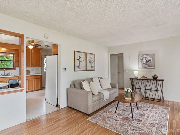 10045 1st Avenue S, Seattle WA 98168