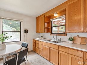 10045 1st Avenue S, Seattle WA 98168