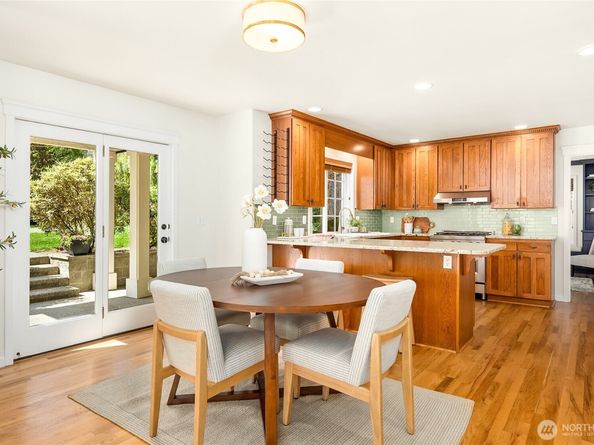 7703 Fletcher Bay Road NE, Bainbridge Island WA 98110