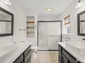 919 4th Avenue N, Kent WA 98032