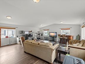 919 4th Avenue N, Kent WA 98032