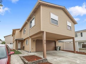 919 4th Avenue N, Kent WA 98032